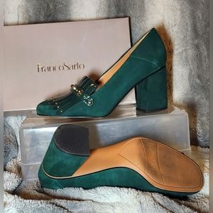 Gorgeous green Franco Sarto suede heeled loafers "Kipper"